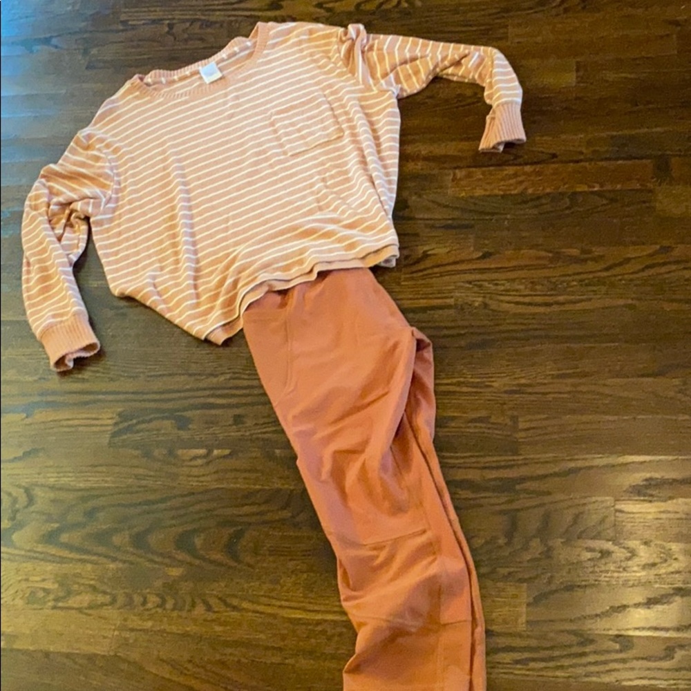 Lounge shirt and leggings